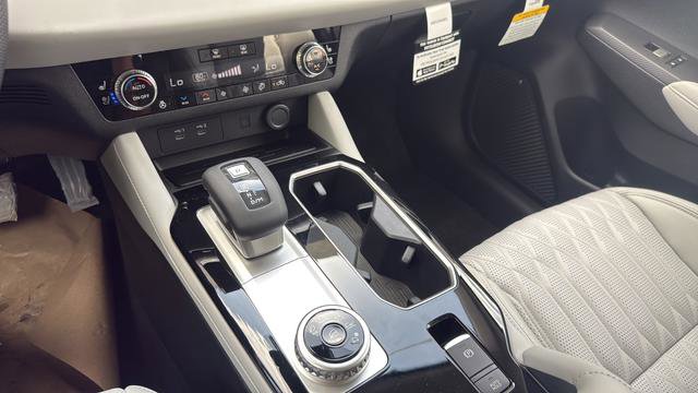New 2026 Mitsubishi Outlander SEL FWD image 19