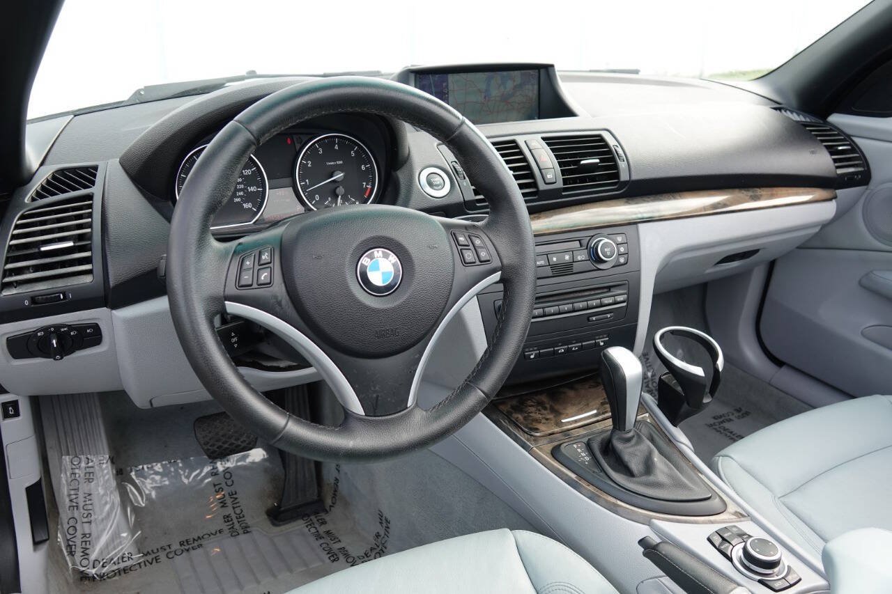 Used 2009 BMW 128i Convertible RWD image 7