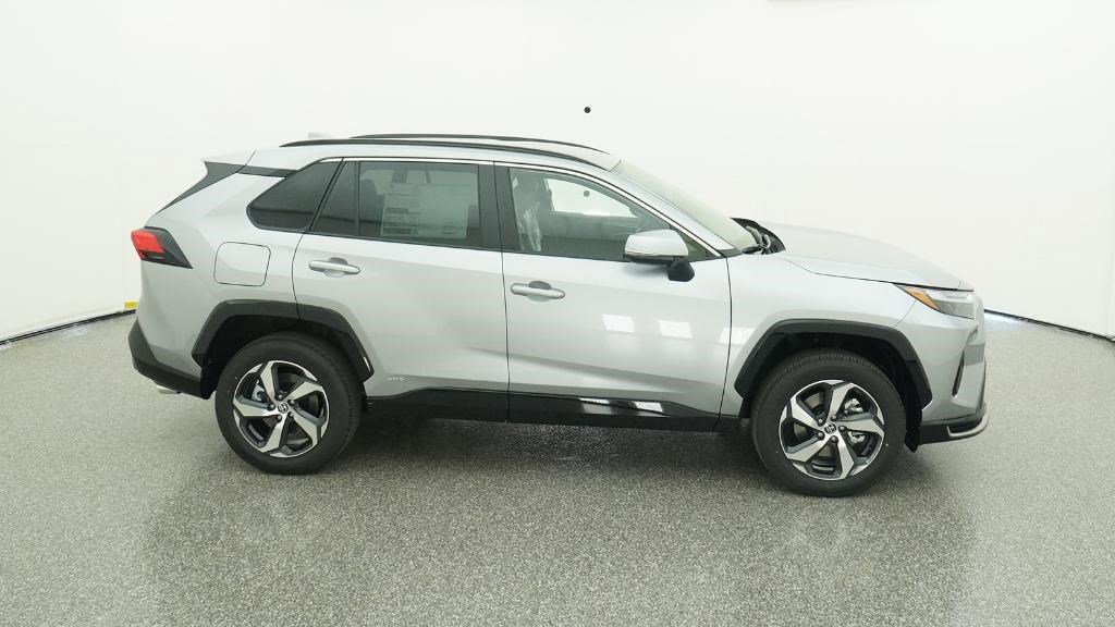 New 2025 Toyota RAV4 SE image 25