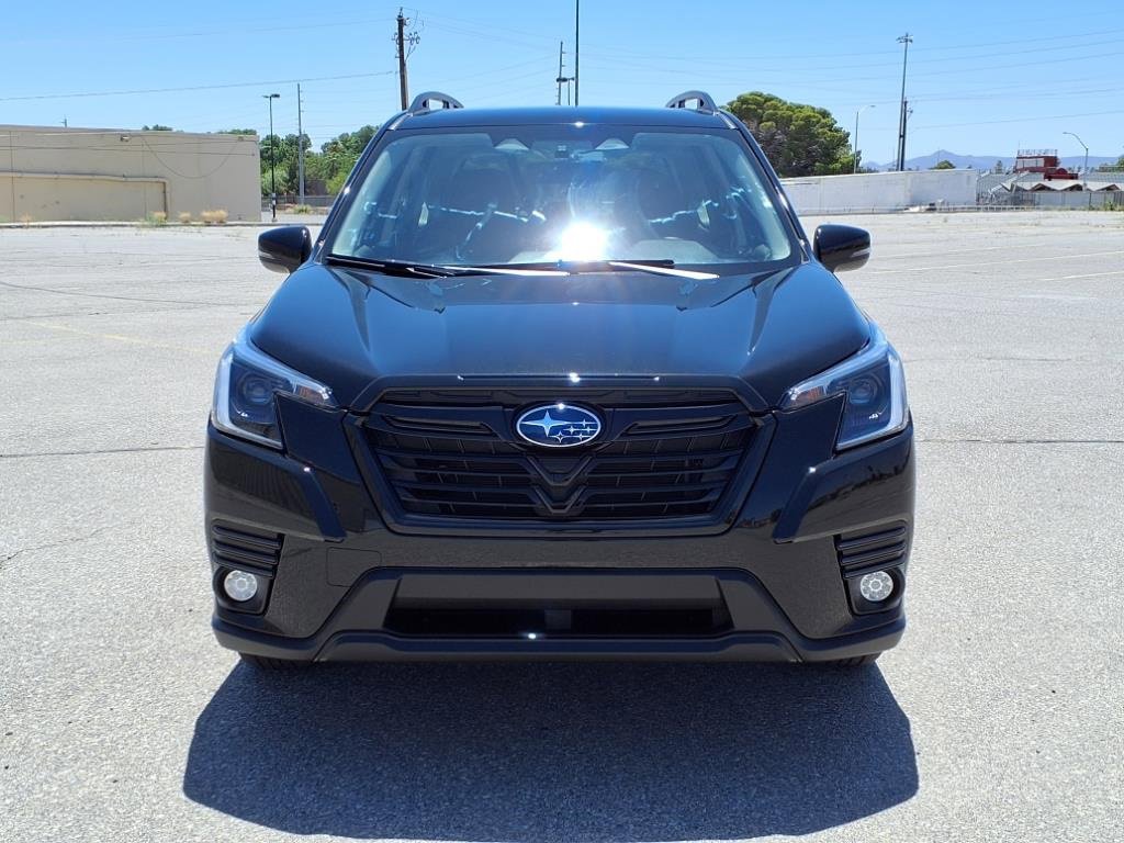 Used 2023 Subaru Forester Limited image 3