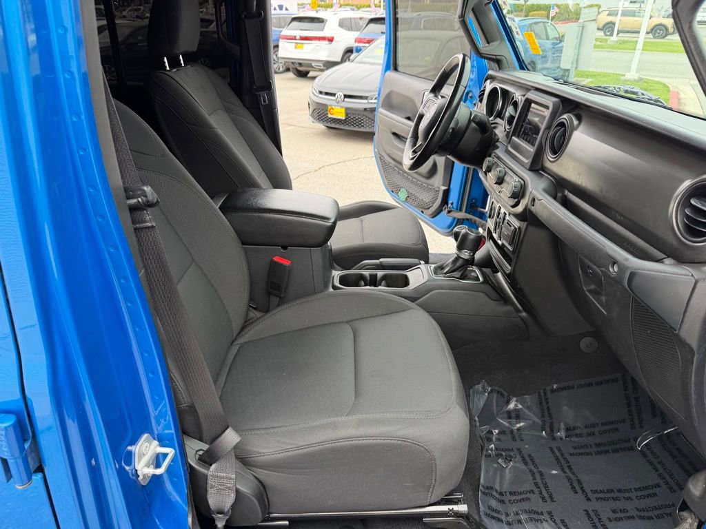 Used 2022 Jeep Gladiator Sport AWD/4WD image 19