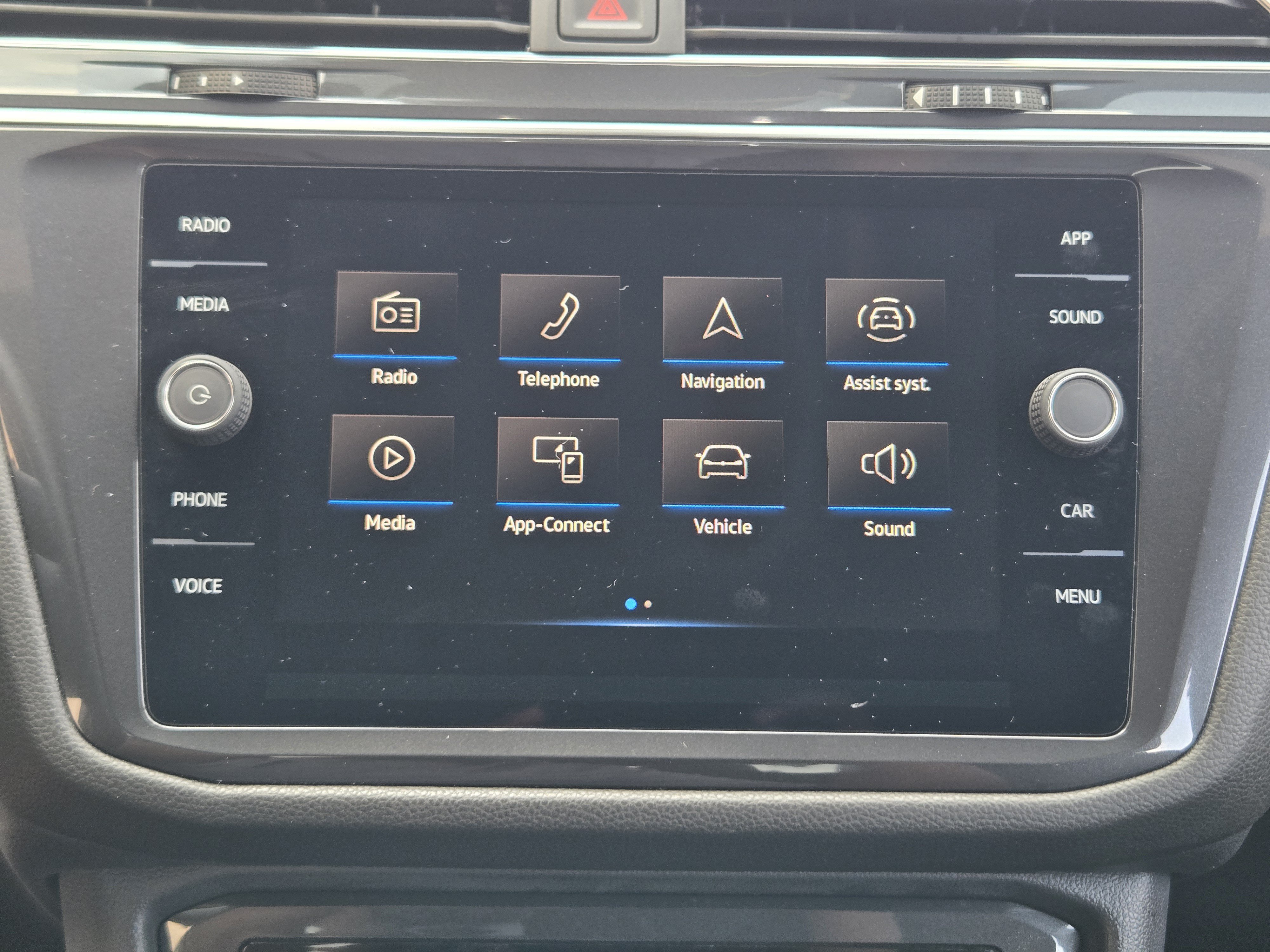 Used 2023 Volkswagen Tiguan SE R-Line FWD image 15