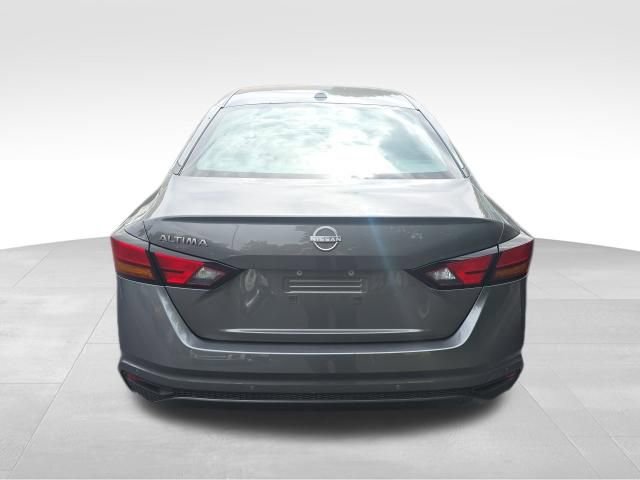 Used 2025 Nissan Altima 2.5 SV FWD image 5