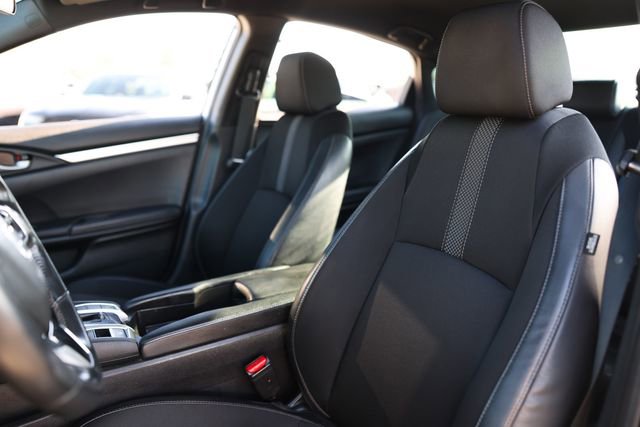 Used 2020 Honda Civic Sport image 9