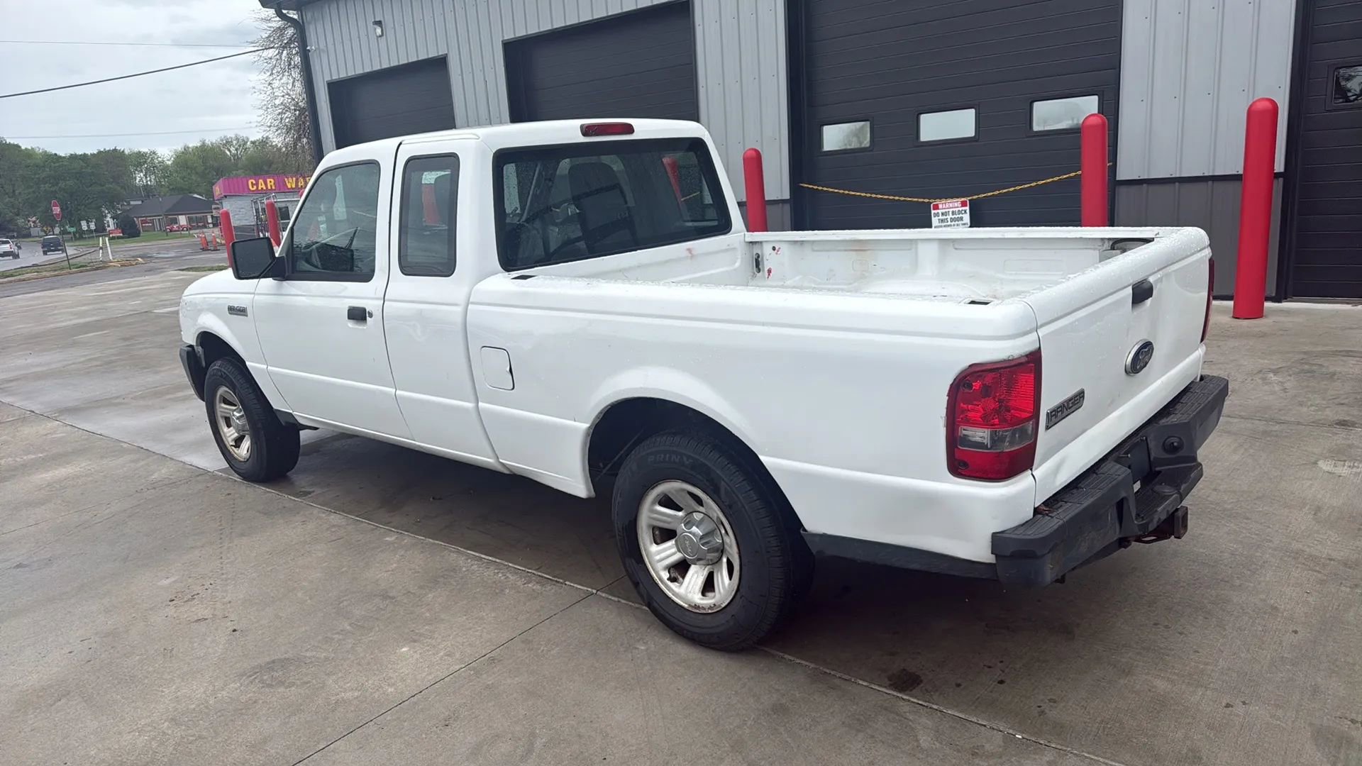 Used 2011 Ford Ranger XL image 2