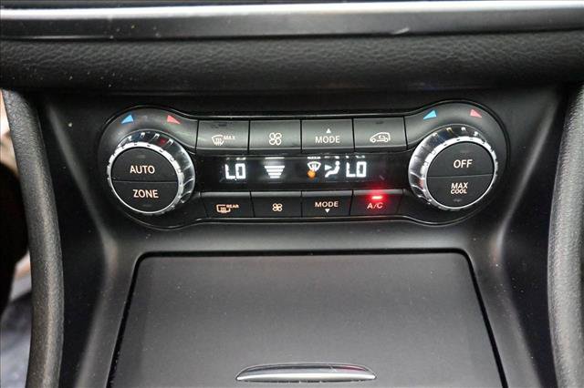Used 2015 Mercedes-Benz GLA 250 4MATIC image 13
