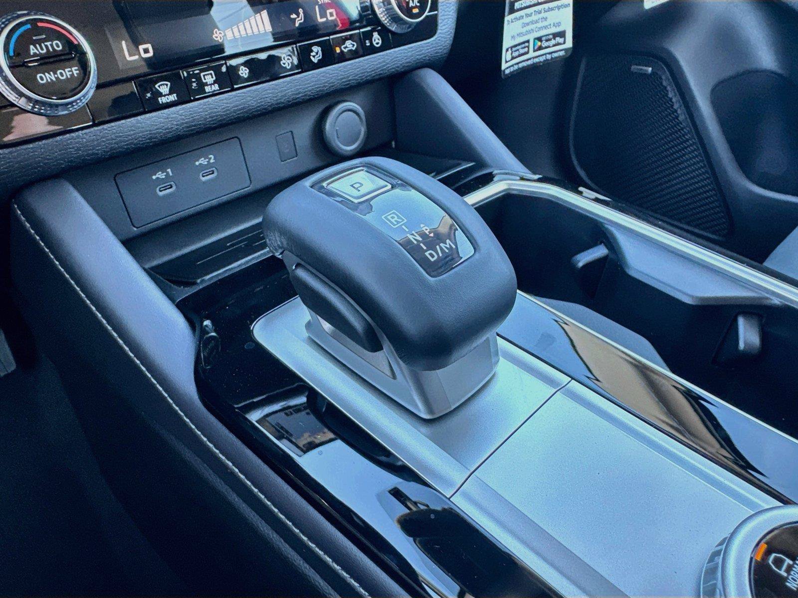 New 2026 Mitsubishi Outlander SE FWD image 20