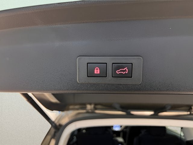Used 2024 Subaru Ascent Premium w/ Convenience Package AWD/4WD image 12