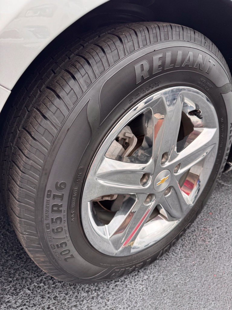 Used 2022 Chevrolet Malibu LT FWD image 28