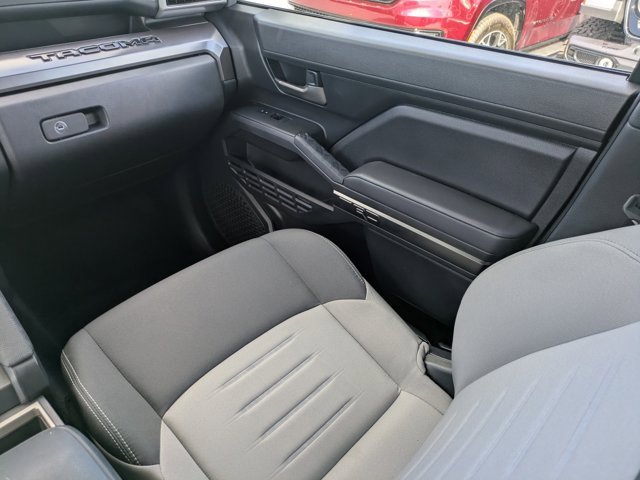 Used 2024 Toyota Tacoma TRD Sport image 15