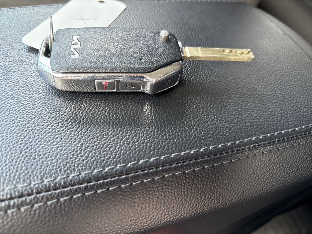 Used 2023 Kia Sportage LX image 35