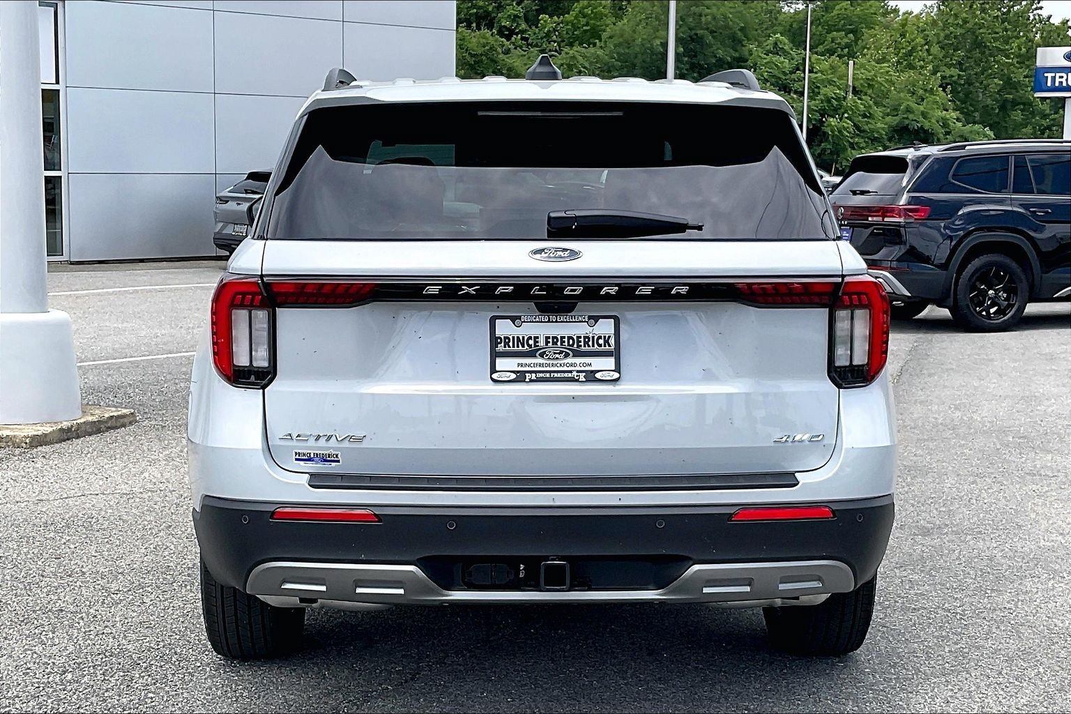 New 2026 Ford Explorer Active w/ Active Comfort Package AWD/4WD image 4