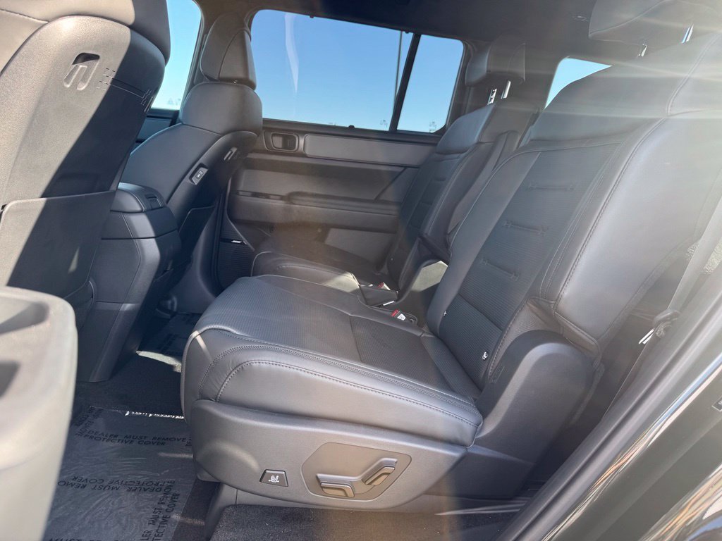 Used 2026 Hyundai Santa Fe Calligraphy AWD/4WD image 11
