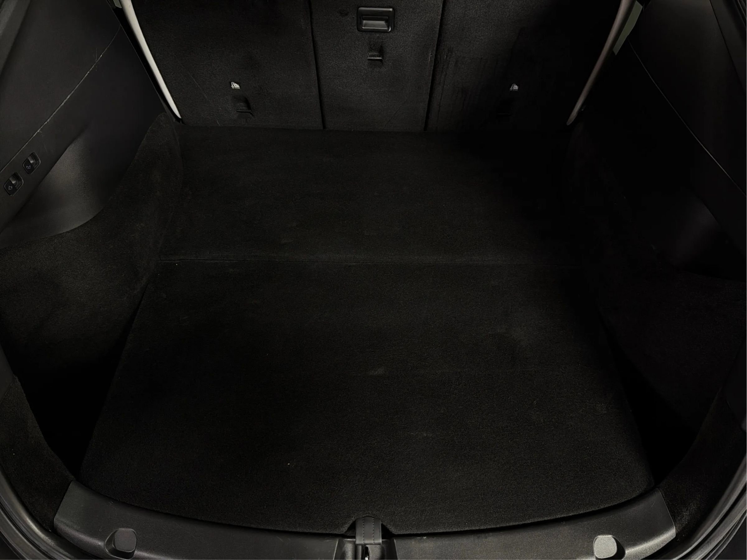 Used 2022 Tesla Model Y Performance image 11