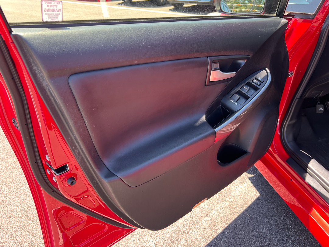 Used 2015 Toyota Prius Persona Series FWD image 12