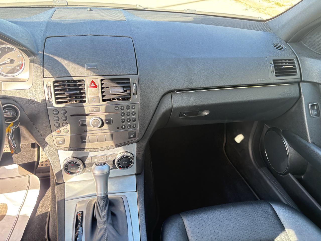 Used 2010 Mercedes-Benz C 300 Sedan image 39