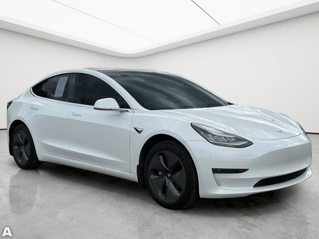 Used 2019 Tesla Model 3 Standard Range image 9