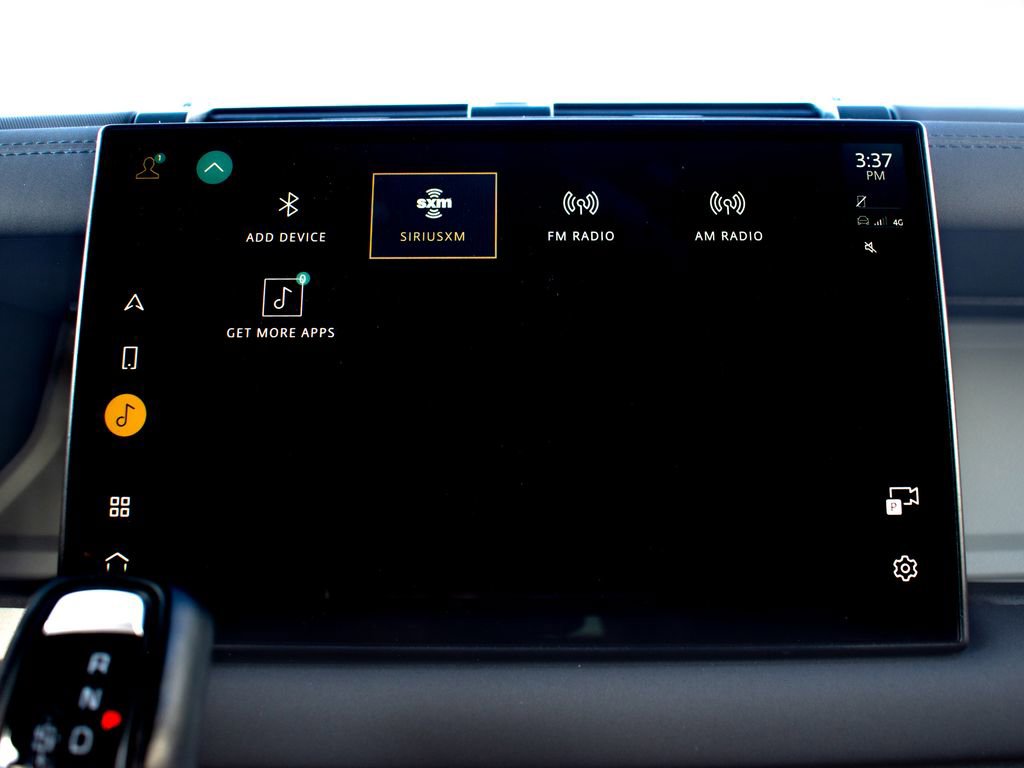 Certified 2024 Land Rover Defender 130 X-Dynamic SE image 30