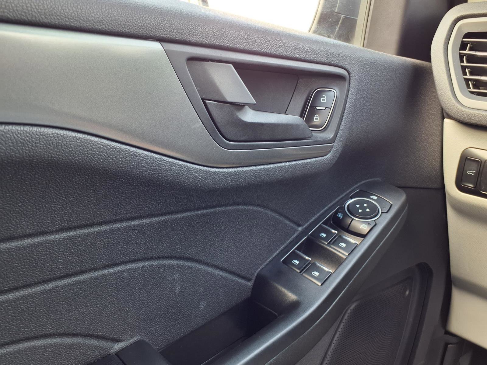 Used 2023 Ford Escape Active AWD/4WD image 20