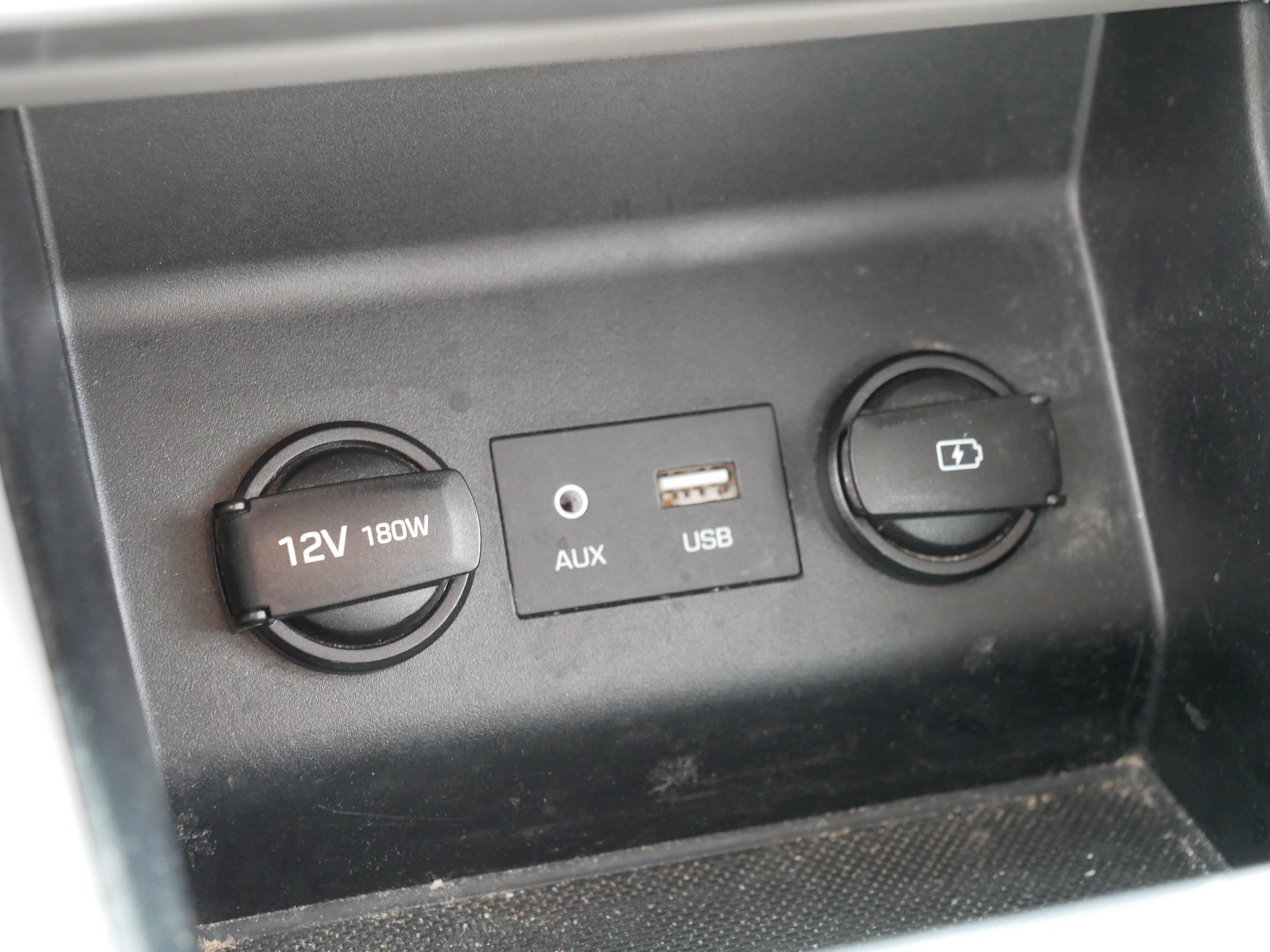 Used 2019 Hyundai Elantra SE FWD image 26