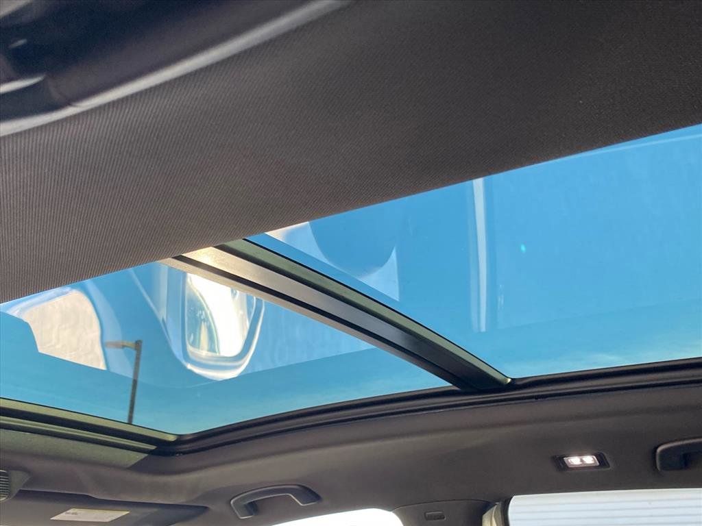 Certified 2025 Volkswagen Atlas Cross Sport SEL image 20