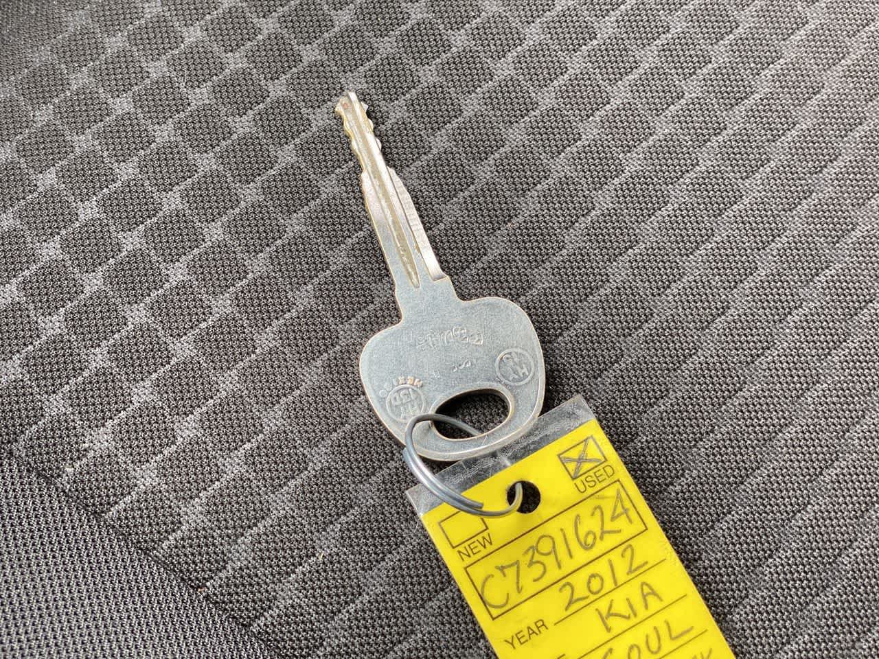 Used 2012 Kia Soul FWD image 29