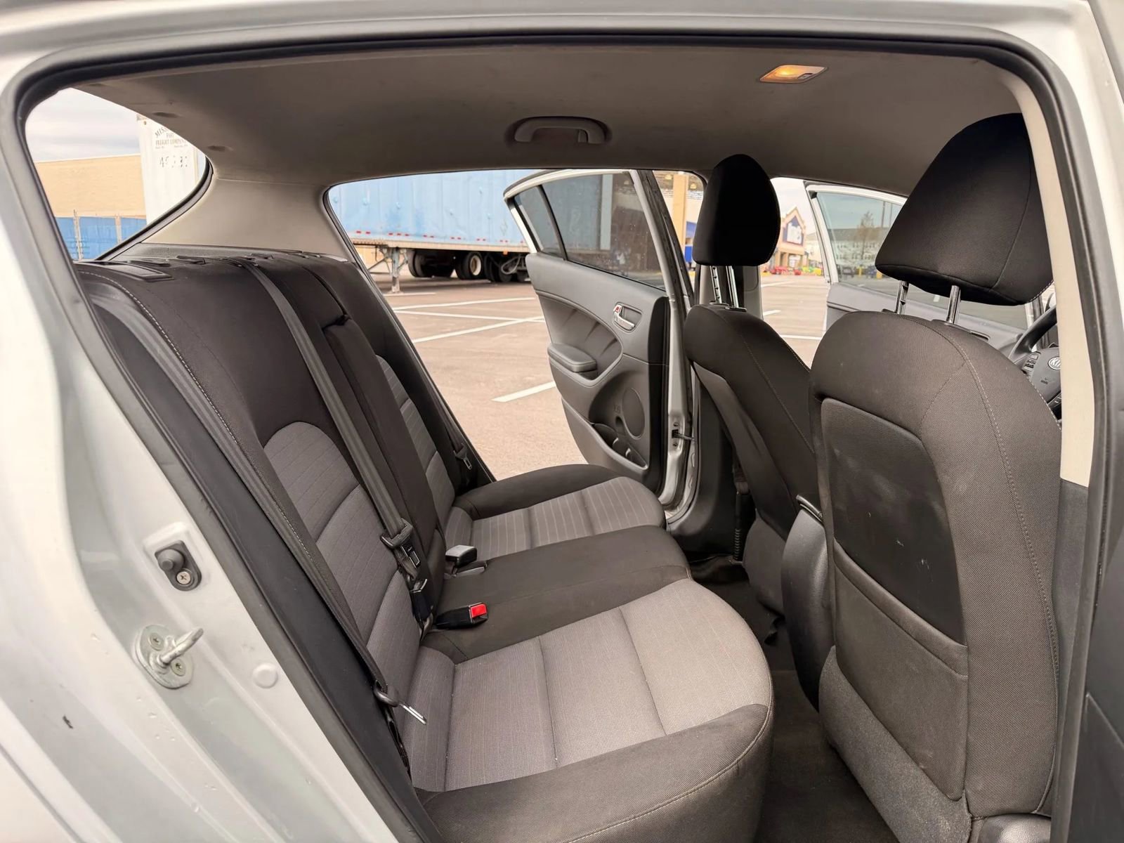Used 2016 Kia Forte LX FWD image 19