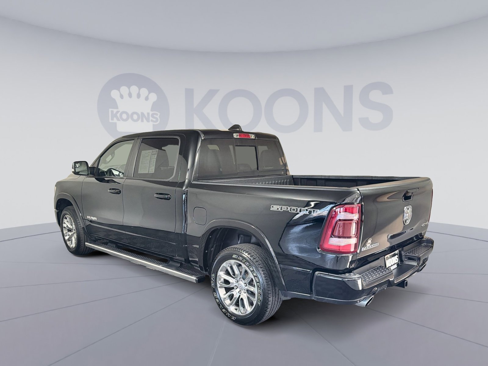 Used 2022 RAM 1500 Laramie w/ Sport Appearance Package image 4