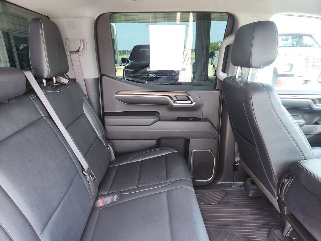 Used 2024 Chevrolet Silverado 1500 RST AWD/4WD image 14