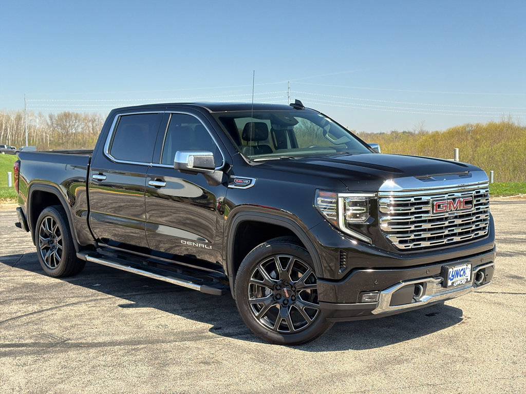 Used 2023 GMC Sierra 1500 Denali w/ Technology Package AWD/4WD image 5