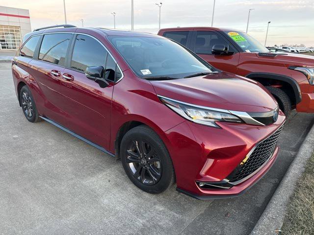 Certified 2024 Toyota Sienna XSE image 9