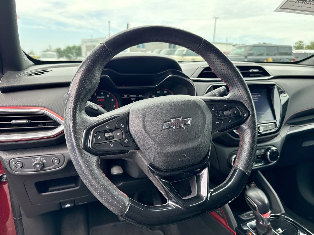 Used 2023 Chevrolet TrailBlazer RS w/ Convenience Package AWD/4WD image 11
