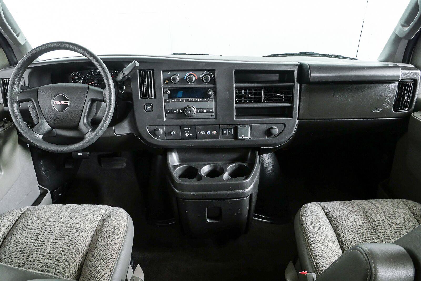 Used 2025 GMC Savana 3500 LT w/ LT Preferred Equipment Group RWD image 18