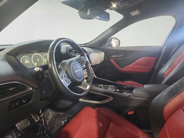 Used 2017 Jaguar F-PACE R-Sport AWD/4WD image 9