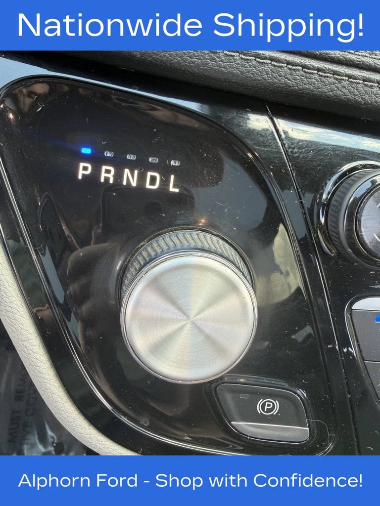 Used 2020 Chrysler Pacifica Limited FWD image 22