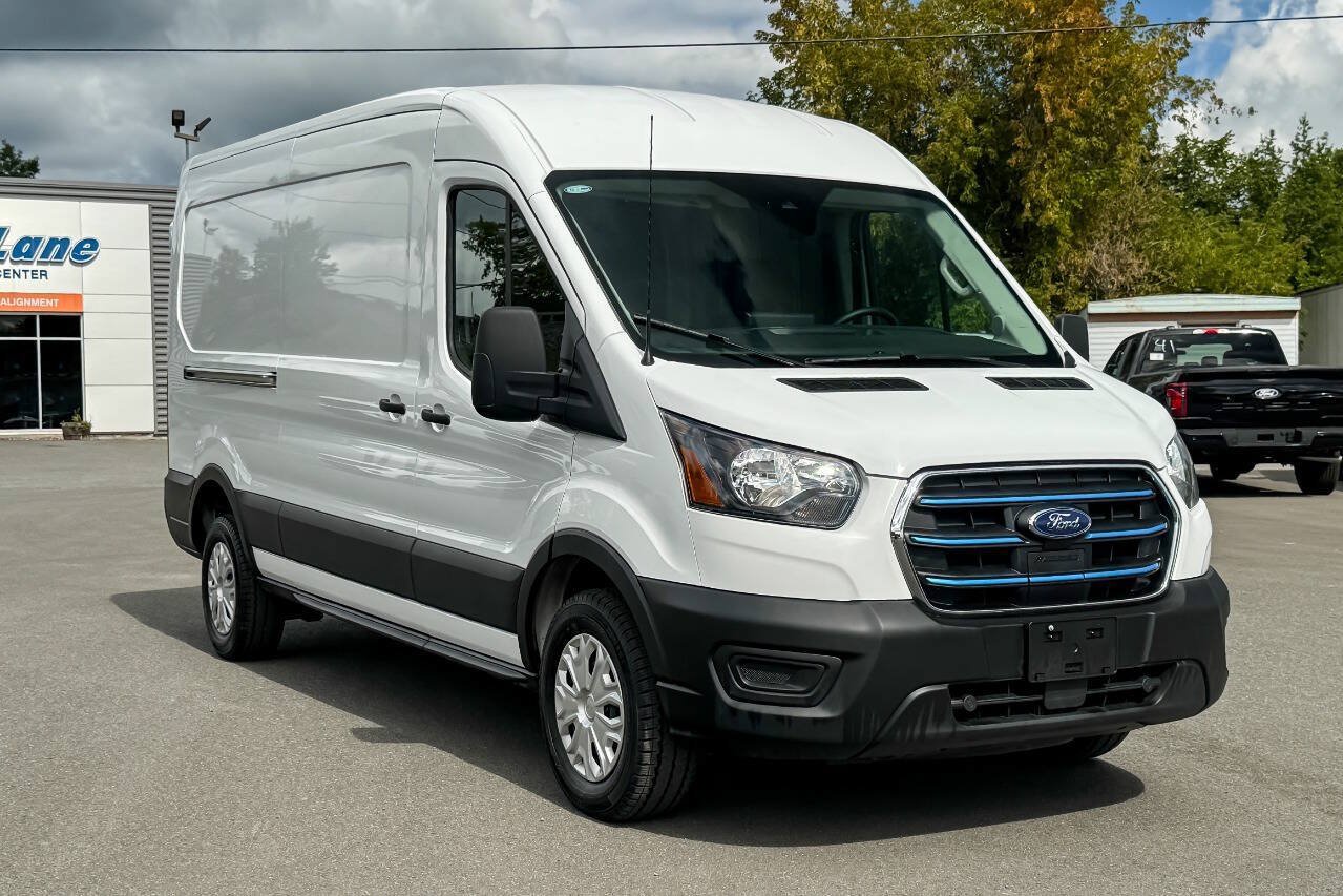 Used 2023 Ford E-Transit Medium Roof
