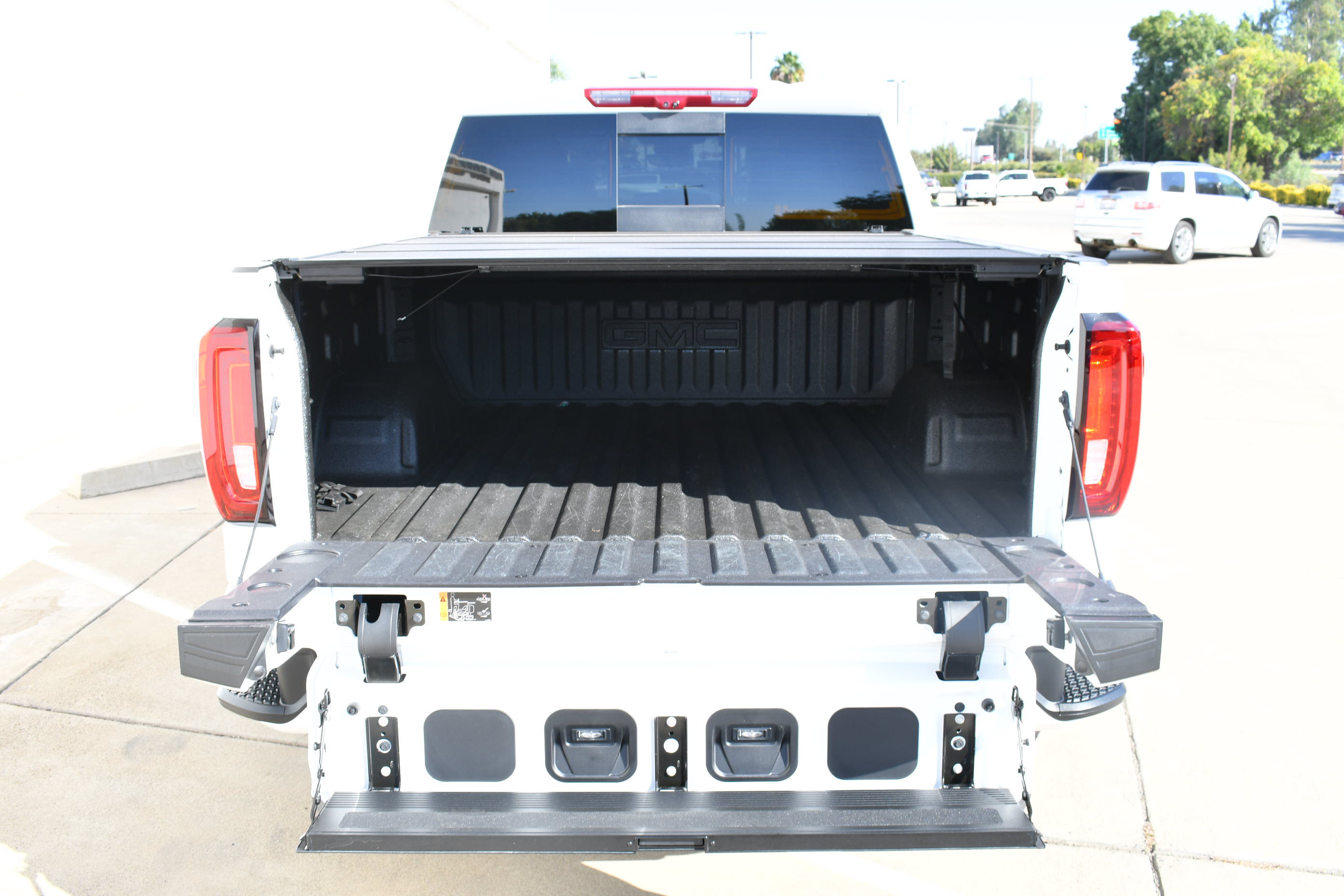 Used 2026 GMC Sierra 1500 AT4 w/ AT4 Premium Package AWD/4WD image 8