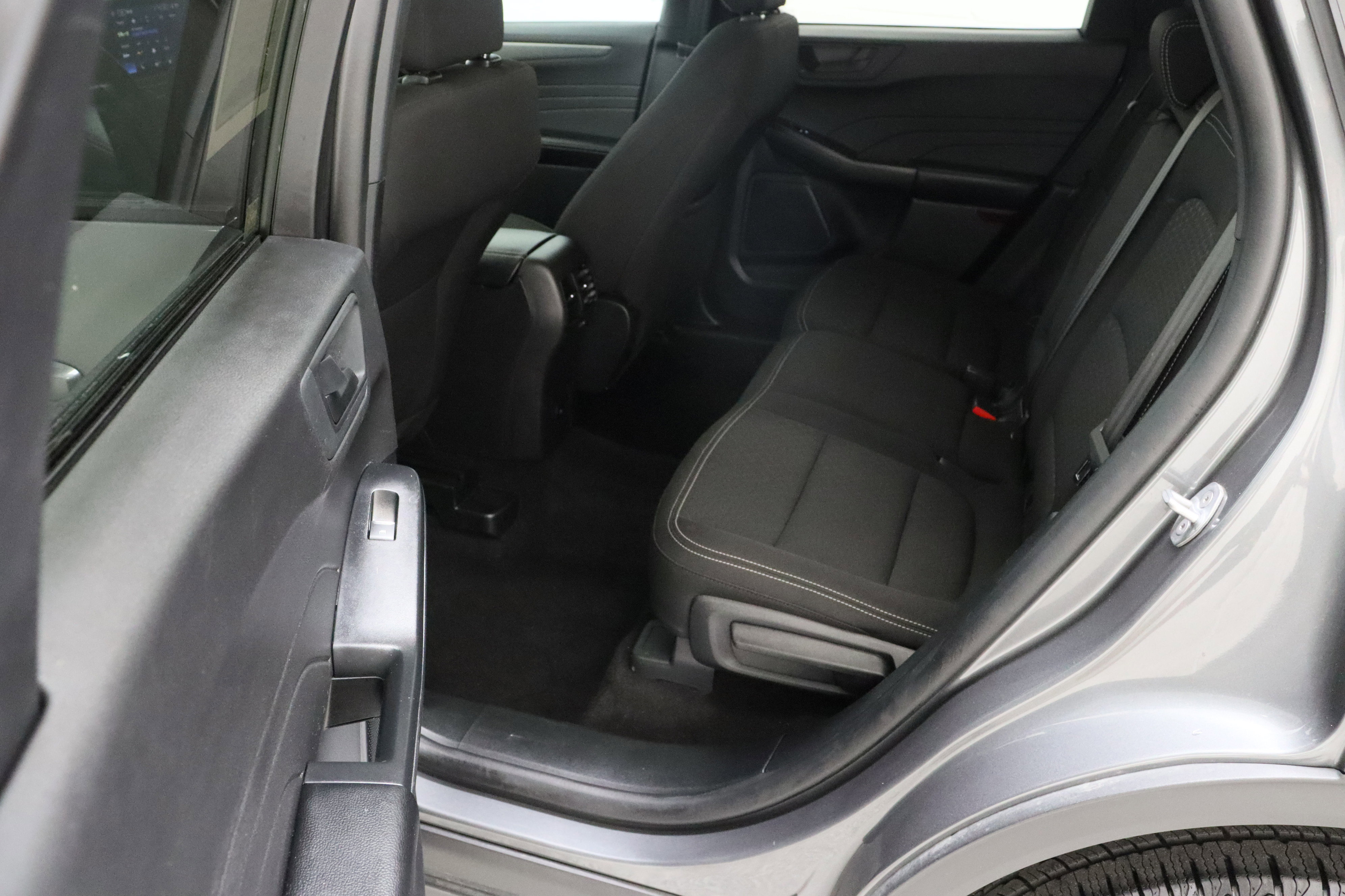 Used 2025 Ford Escape Active AWD/4WD image 27