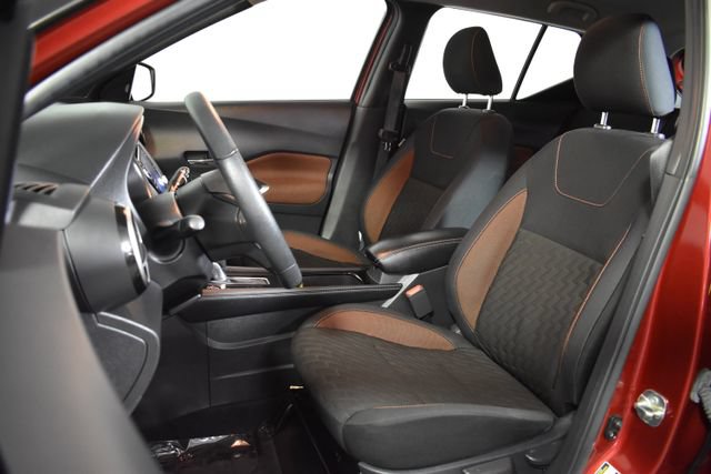 Used 2022 Nissan Kicks SR FWD image 9
