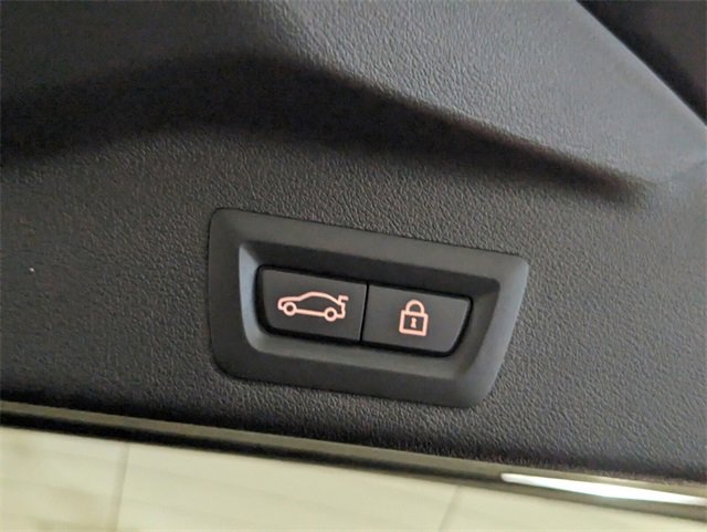 Used 2022 BMW X5 sDrive40i w/ Premium Package image 15