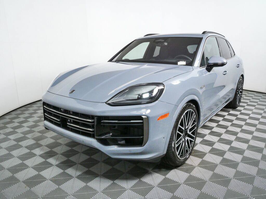 New 2026 Porsche Cayenne Turbo AWD/4WD image 1