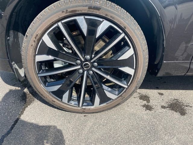 Used 2026 Volvo XC60 T8 Ultra w/ Protection Package Premier AWD/4WD image 9