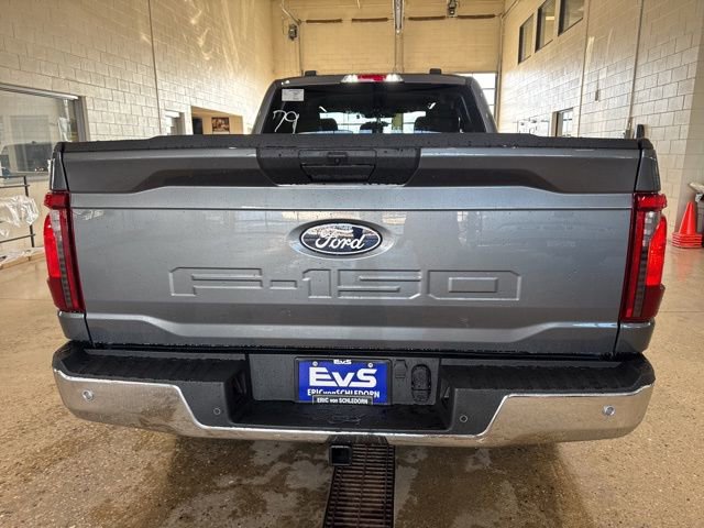 New 2026 Ford F150 XLT w/ XLT Chrome Appearance Package AWD/4WD image 4