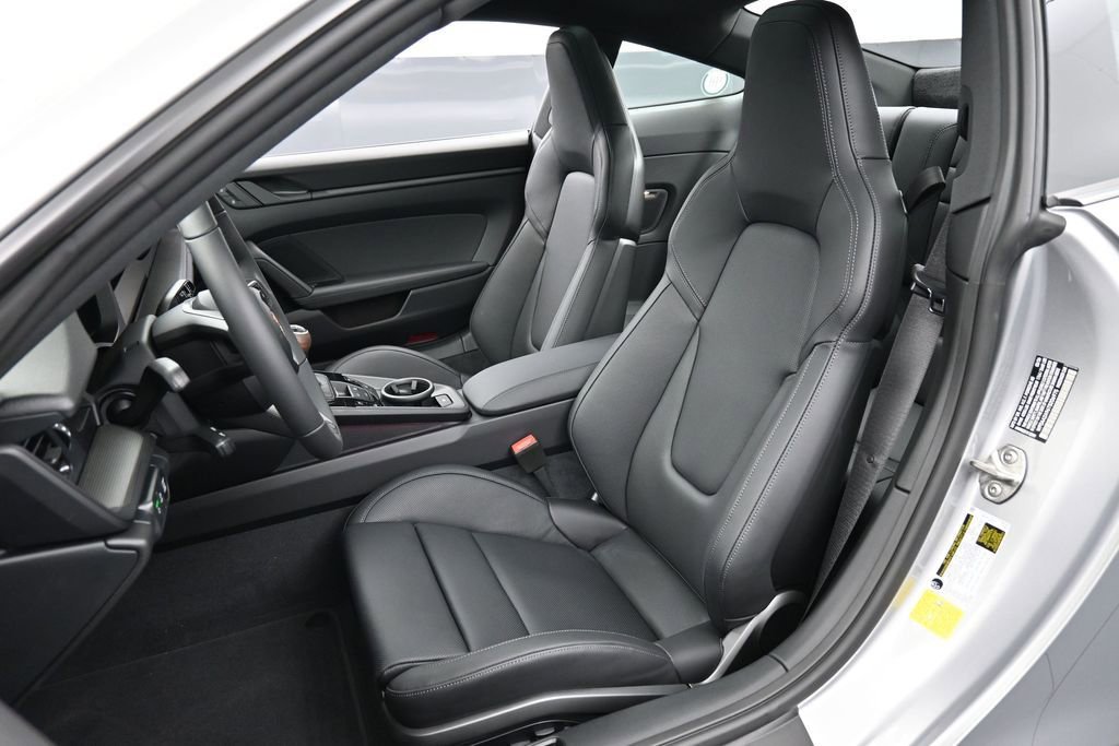 New 2026 Porsche 911 Carrera T RWD image 5