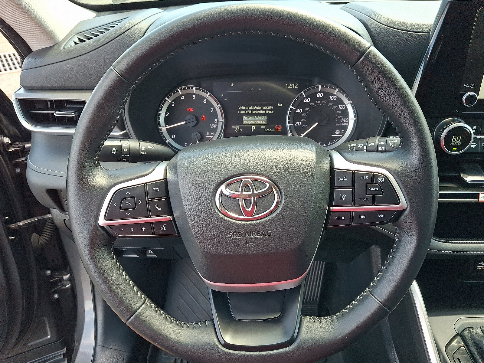 Used 2025 Toyota Highlander LE AWD/4WD image 19