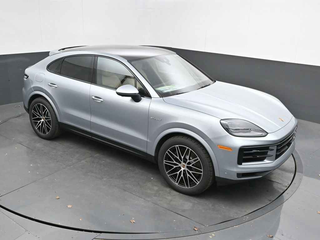 Certified 2026 Porsche Cayenne E-Hybrid Coupe AWD/4WD image 28