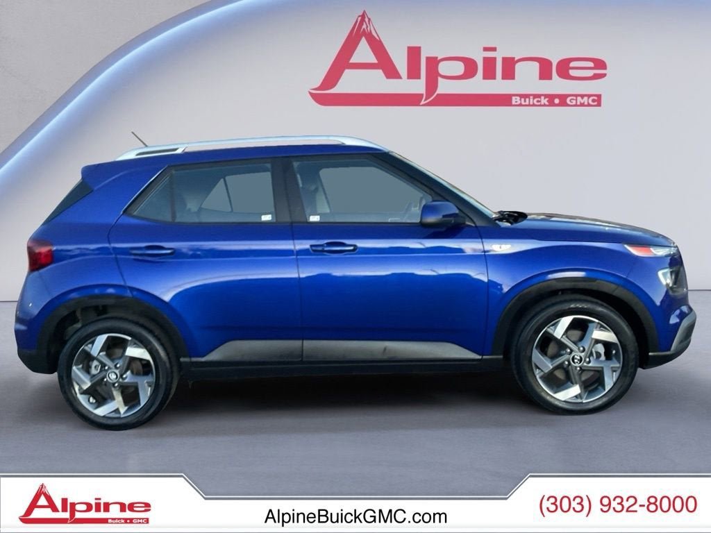 Used 2025 Hyundai Venue SEL image 6