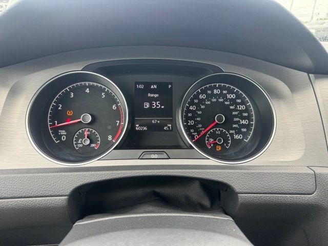 Used 2016 Volkswagen Golf S FWD image 38