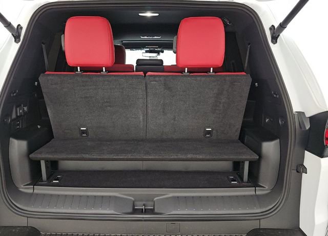 Used 2025 Lexus LX 700h F Sport image 9