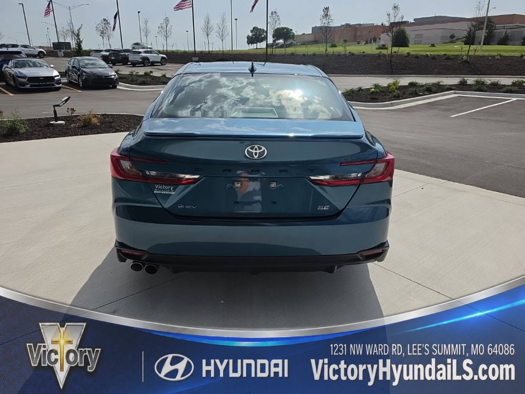 Used 2025 Toyota Camry SE FWD image 4